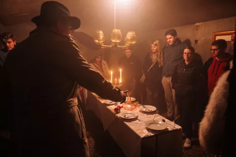 Noč čarovnic za odrasle v rovih pod starim Kranjem / Foto: Primož Pičulin