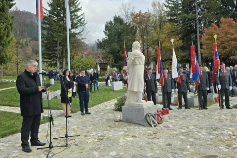 spominska slovesnost grobišče talcev begunje / Foto: Marjana Ahačič