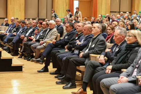 Letošnji posvet javne službe kmetijskega svetovanja bo v Zrečah, lani je bil na Bledu, od koder je tudi posnetek. / Foto: Tina Dokl