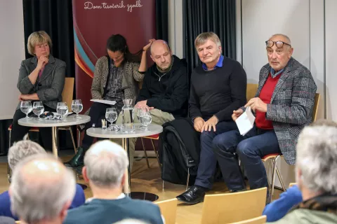 Še vedno se borijo za sotočje