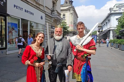 Če greš peš, čuda vidiš