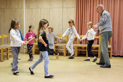 otro&scaron;ka folklorna skupina Groblje občina Domžale / Foto: Tina Dokl