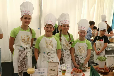  Ekipa O&Scaron; Janeza Mencingerja Bohinjska Bistrica je osvojila bronasto kuhalnico. / Foto: Alenka Brun