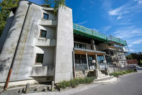 &Scaron;ola s prilagojenim programom poka po &scaron;ivih