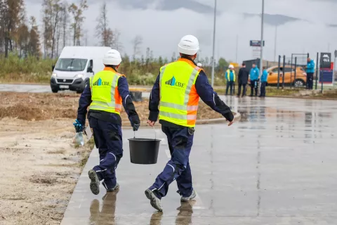 Uskladitev zneskov olaj&scaron;av in dohodninske lestvice bo vplivala na neto plače zaposlenih. Slika je simbolična. / Foto: Tina Dokl