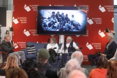 Viki Grošelj, Biba Jamnik Vidic, Dare Vidic in Vladimir Habjan na predstavitvi knjige Strela z jasnega. Ljubljana, 26. 11. 2025 / Foto: Matic Zorman