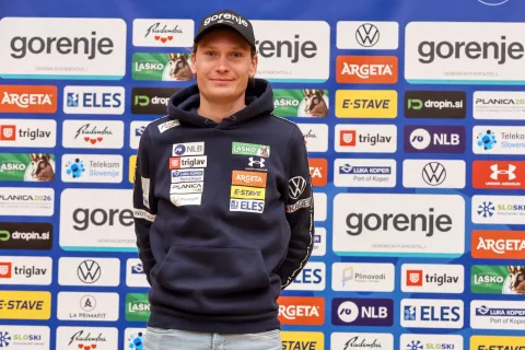 SZS Smučarska zveza Slovenije predstavitev reprezentanc reprezentanca pred sezono tekem FIS in IBU svetovnega pokala sezona 2025/2026 na fotografiji skoki mo&scaron;ki Anže Lani&scaron;ek / Foto: Tina Dokl