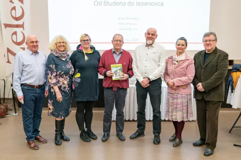 Izšle nove Železne niti