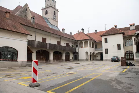 Tržnica v Kranju / Foto: Primož Pičulin