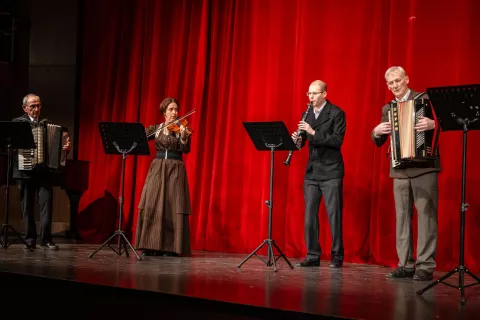 Letni koncert ljudski godci Suhe Hruške / Foto: Nik Bertoncelj