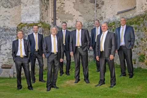 Oktet Suha bo jutri kar dvakrat pel na Dunaju, tudi v znameniti Plečnikovi cerkvi. / Foto: Arhiv Oktet Suha  