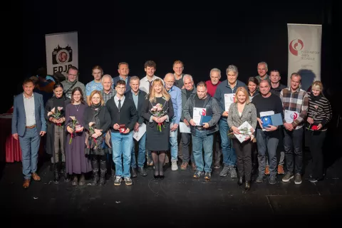 Skupinska fotografija nagrajenih fotografov / Foto: Ale&scaron; Komovec