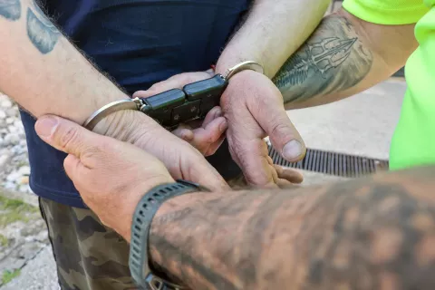 simbolična motorist motor policija policist gasilec gasilci prometna nesreča reševalci reševalec rešilec intervencija poligon varna vožnja motor policijske lisice / Foto: Tina Dokl