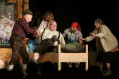 S turisti je včasih prav zanimivo .... / Foto: Alenka Brun