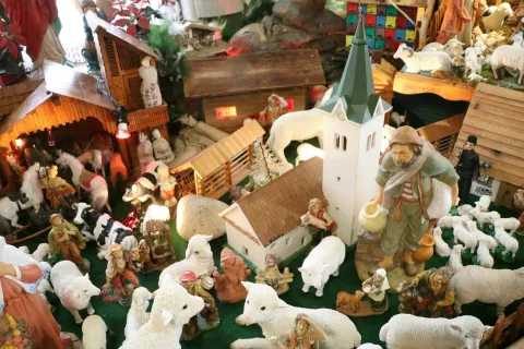 En izmed večih prizorov jaslic. / Foto: Alenka Brun