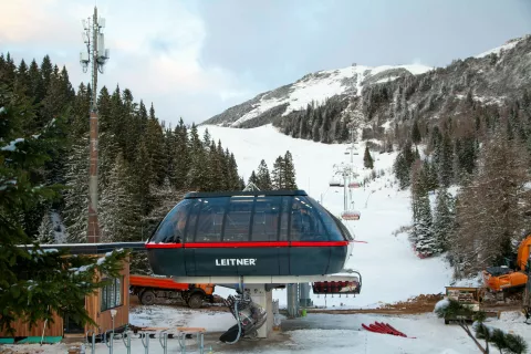 Smuči&scaron;če Krvavec, RTC Krvavec, &scaron;estsedežnica / Foto: Ale&scaron; Senožetnik
