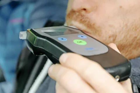 Tveganje zaradi alkohola v prometu je preveliko, zato je sprejemljiva le ničelna toleranca. / Foto: Tina Dokl / Foto: 