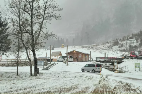 Zimska sezona na Jezerskem