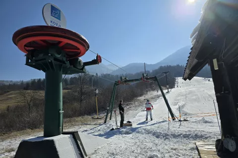 Obratuje tudi smuči&scaron;če Kozji hrbet