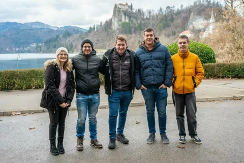 Zaključek Blejska Zimska pravljicanastop Ansambel Maxi Blejska jezerska promenada / Foto: Nik Bertoncelj