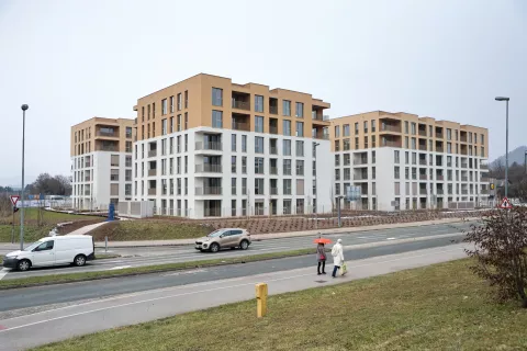 stanovanja stanovanjsko naselje Iskrica Kranj / Foto: Tina Dokl