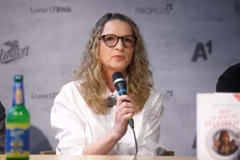 Tiskovna konferenca ob najavi filma Belo se pere na devetdeset, posnetega po istoimenski knjigi avtorice Bronje Žakelj. Ljubljana, 16. 09. 2025 / Foto: Matic Zorman