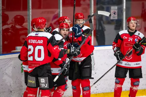 Hokejska tekma HDD Jesenice - WSV Sterzing Broncos (ITA) / Foto: Nik Bertoncelj