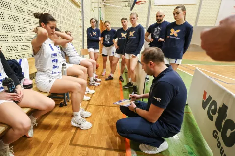 pokal članic polfinale ko&scaron;arka ženske ŽKK Triglav 67 vs 77 ŽKK Cinkarna Celje dvorana Planina Kranj / Foto: Tina Dokl