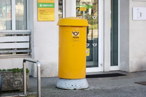 Na po&scaron;to le do treh popoldne