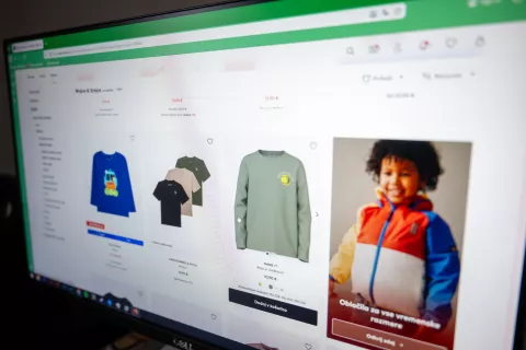 Ob leto&scaron;njem dnevu varne rabe interneta bodo na Safe.si opozarjali na izzive in tveganja, ki jih za otroke in mladostnike prina&scaron;a spletno nakupovanje in spletno potro&scaron;ni&scaron;tvo. / Foto: Primož Pičulin