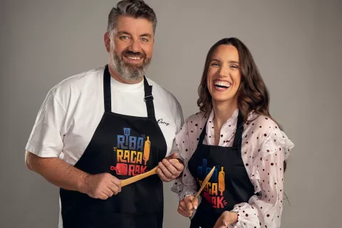 Nova obraza v priljubljeni kulinarični oddaji bosta Jure Se&scaron;ek in Lidija Suba&scaron;ić / Foto: Arhiv Oddaje, Planet Tv