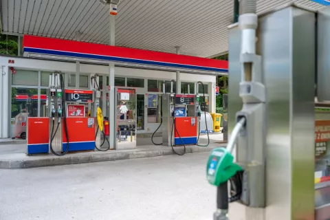 Bencinski servis Petrol Podkoren Kranjska Gora / Foto: Nik Bertoncelj