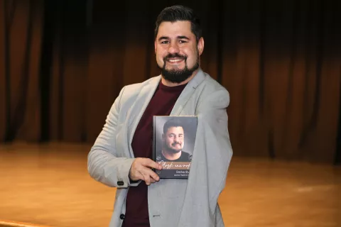 Darko Đurić predstavitev knjige Plosk ene roke, pogovorni večer vodila Ivka Sodnik, KD Preddvor / Foto: Tina Dokl