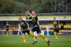 Nogometa&scaron;i Kalcer Radomlje so se veselili prve zmage v novi sezoni, ki je bila &scaron;e slaj&scaron;a, saj so premagali sosede iz Domžal. Junak tekme je bil z dvema zadetkoma Matej Malen&scaron;ek. / Foto: Matic Zorman