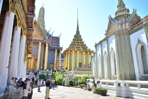 Sprehod med templji in dvoranami Velike palače v Bangkoku. / Foto: Neža Markelj