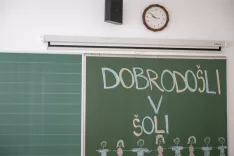 Napis Dobrodo&scaron;li v &scaron;oli na prvi &scaron;olski dan, Osnovna &scaron;ola Poldeta Straži&scaron;arja Jesenice / Foto: Nik Bertoncelj