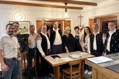 Nastopajoči na pevskem večeru Blagor hi&scaron;i, kjer se petje sli&scaron;i / Foto:  