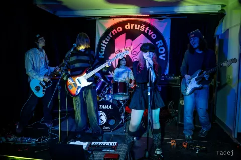 O junakih in antijunakih