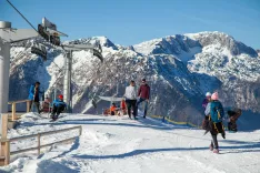 Sedežnica, Velika planina, zima, smučanje, smuči&scaron;če, smuči&scaron;ča / Foto: Ale&scaron; Senožetnik