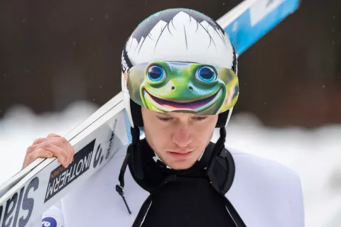 Smučarski skoki trening slovenska ženska in mo&scaron;ka reprezentanca Planica december 2025Na fotografiji Anže Lani&scaron;ek - Žaba smučarski skakalec / Foto: Nik Bertoncelj