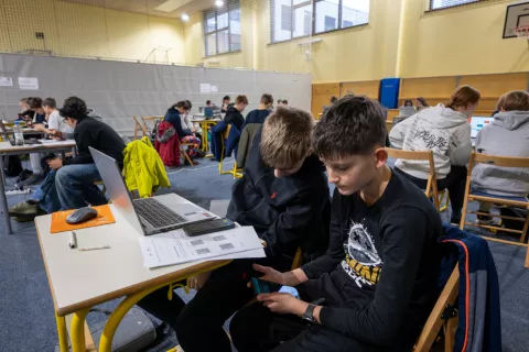 Računalni&scaron;ko državno tekmovanje za &scaron;ole s prilagojenim programom z nižjim izobrazbenim standardom in posebni program na O&Scaron; Jela Janežiča &Scaron;kofja Loka / Foto: Primož Pičulin