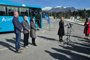 Brezstično plačevanje, Arriva / Foto: Ana Jagodic Dolžan