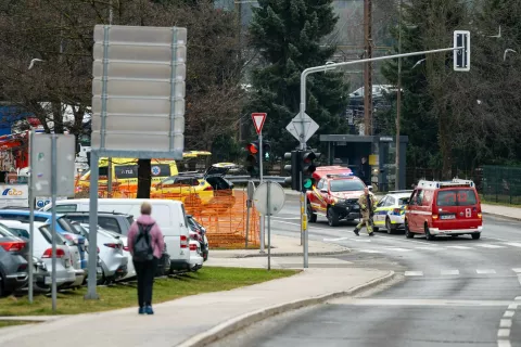 Delovna nesreča gradbi&scaron;če JeseniceNesreča pri gradnji komunalne infrastrukture in parkiri&scaron;ča pri Integral Jesenice 24.2.2026 / Foto: Nik Bertoncelj