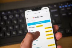 Spletni goljufi so aktivni tudi na &raquo;bolhi&laquo;