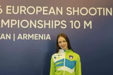 Srebrna medalja na EP je največji strelski uspeh Manje Slak do zdaj. / Foto: Strelska Zveza Slovenije