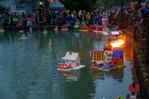 Z gregorčki naznanjamo prihod pomladi