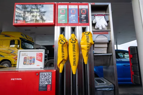 Simbolična fotografija - pomanjkanje goriva na Petrolovih črpalkah / Foto: Primož Pičulin