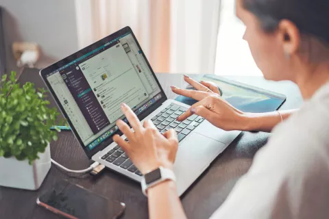 Upokojenec lahko opravi največ 85 ur v koledarskemmesecu. / Foto: Pixabay