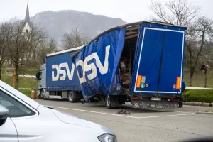 Posledice močnih sunkov vetra Žirovnica 26.3.2026 / Foto: Nik Bertoncelj