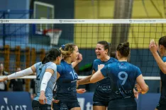 Kamni&scaron;ke odbojkarice so polfinale začele z zmago. / Foto: Jan Ur&scaron;ič